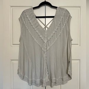 NWOT POL Gray/Beige Floral Flowy Criss Cross Tank Top